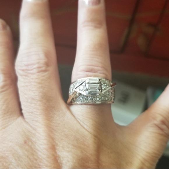 Beautiful Diamond 💍 Ring - Picture 9 of 12